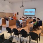 Another surreal plenary session in Formentera: Alcaraz blames GxF and PSOE for the crisis and calls Cordoba «dictator».