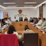 Santa Eulària prohíbe convertir comercios en vivienda y subir alturas en casi todo el municipio