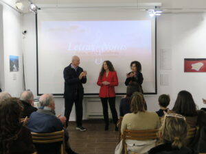 Se present&oacute; la exposici&oacute;n "Letras y Notas"