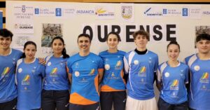 El equipo de la UD Ibiza B&aacute;dminton Piti&uacute;s.