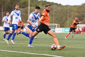 El SE Penya Independent logr&oacute; empatar ante el l&iacute;der.