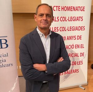 Javier Torres, decano del COPIB.