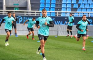 La UD Ibiza entrenando antes del viaje a Linares.