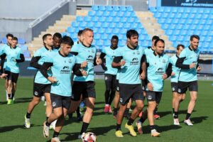 La UD Ibiza entrenando de cara al encuentro contra el Atl&eacute;tico Sanluque&ntilde;o.
