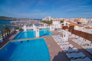 Piscinas en Sant Antony Portmany.