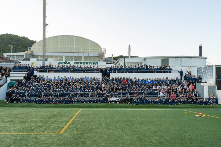 Todos los deportistas de la Peña Deportiva.