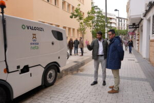 Rafael Triguero presenci&oacute; la presentaci&oacute;n de la nueva m&aacute;quina.