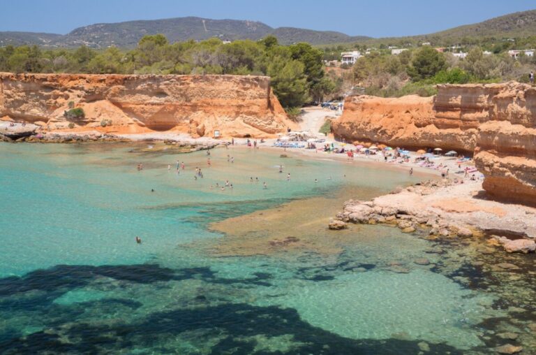 sa caleta, una de las mejores playas de Ibiza