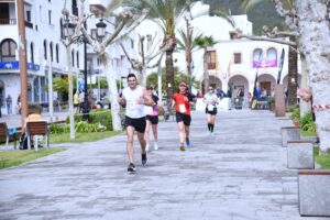 Cursa Passeig a Passeig de Ibiza a Santa Eul&agrave;ria.