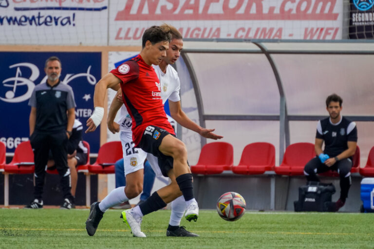 Imágenes del último derby pitiuso.