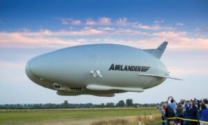 Los dirigibles llegar&aacute;n a Ibiza.