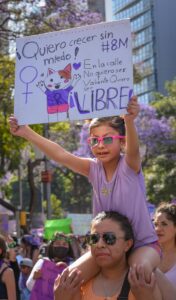 marcha por el d&iacute;a internacional de la mujer (foto: Monica Casas)