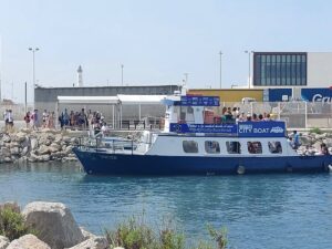 Servicio de bus n&aacute;utico en el puerto de Ibiza