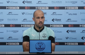 Unai Medina en rueda de prensa.