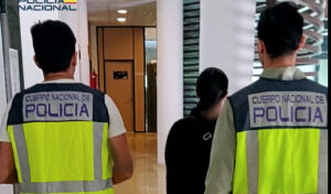 Mujer detenida en Dalt Vila por falso testimonio.