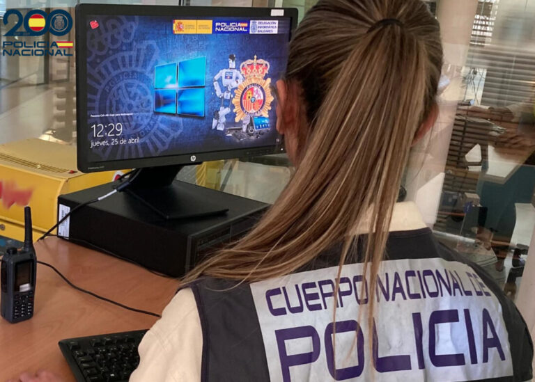 Agente del Cuerpo Nacional de Policía.