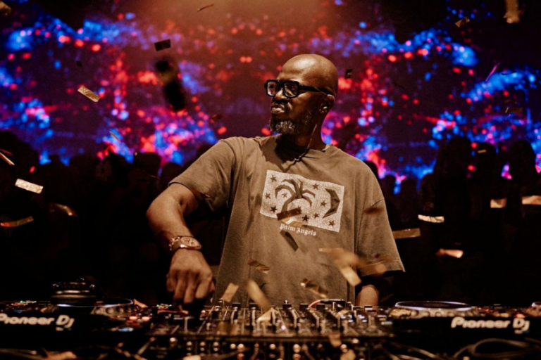 Black Coffee tocando en Hï Ibiza