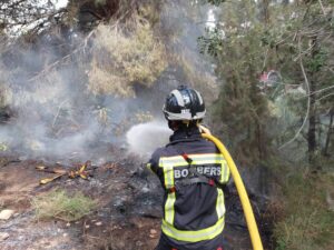 Bombero de Ibiza trabajando el lugar de los hechos