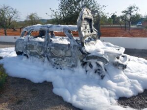 El coche ha quedado completamente destru&iacute;do