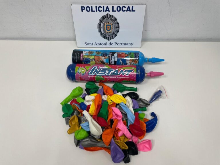 Elementos incautados por la Policía de Sant Antoni.