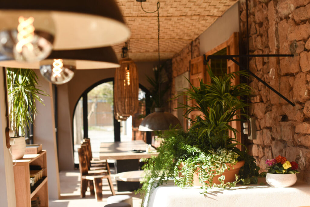 Las Dalias Cafe