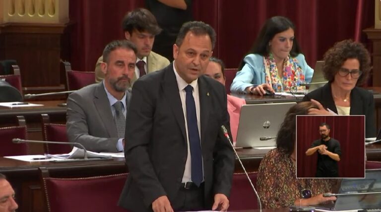 Llorenc Córdoba en su intervención de este martes en el Parlament