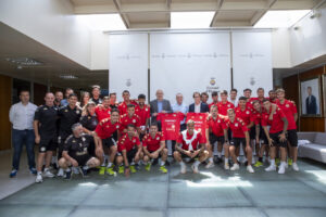 El CD Ibiza con Vicent Mar&iacute;.
