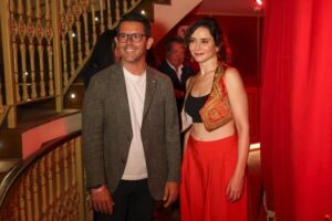 Isabel D&iacute;az Ayuso junto a Rafa Triguero.