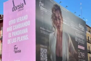 lona publicitaria aumentos de pecho madrid