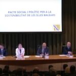 Arranca la supermesa que debatirá el modelo turístico sin medidas concretas