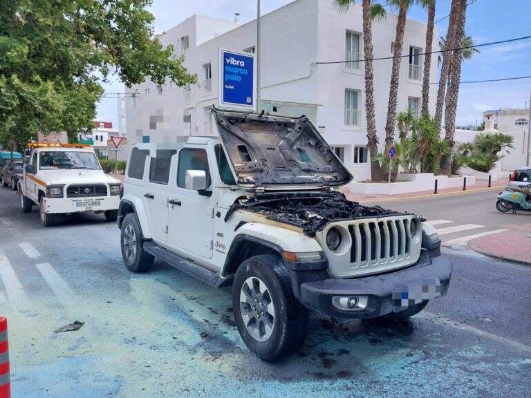 vehiculo incendiado Sant Antoni