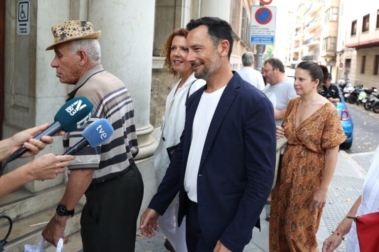 Rafa Ruiz, llegando a los juzgados para declarar en el 'caso puertos'.