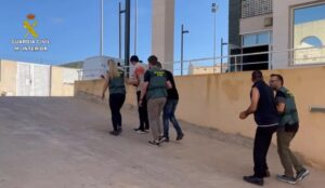 Detenidos en Sant Josep.