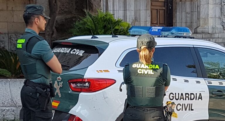 Agentes de la Guardia Civil