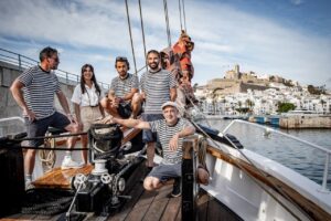 Goleta Saga Club N&aacute;utico Ibiza J&oacute;vens per la mar