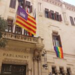 El Tribunal Supremo ratifica que colocar la bandera LGBTIQ en edificios p&uacute;blicos es legal