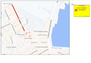 Calle cortada por obras en Ibiza.