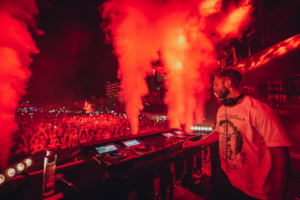 las fiestas en Ibiza Calvin Harris y muchos grandes DJ's