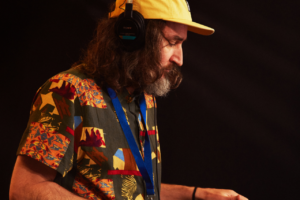 Pablo Pueblo actuando en vivo (Foto: Gentileza Pablo Pueblo)