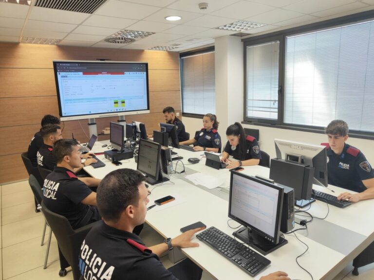 Policia Local equips informatics