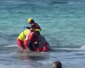 Momento del rescate en Formentera.