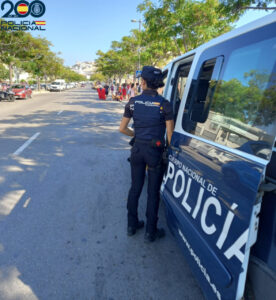 Polic&iacute;a Nacional en Ibiza.
