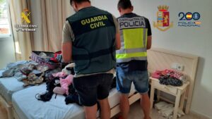 Detenci&oacute;n de una banda criminal de N&aacute;poles por robo de relojes de alta gama.
