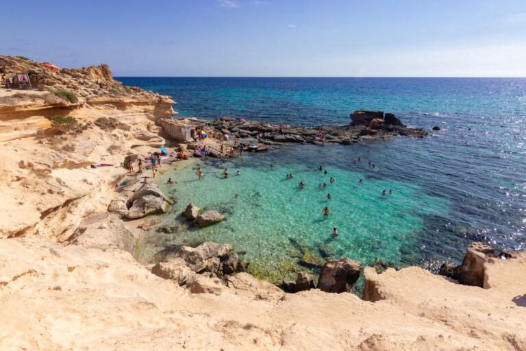 playa de es Caló des Mort