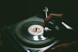 Vinyl & Fashion Night