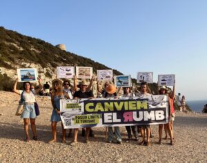 Protesta en el mirador de Es Vedra.
