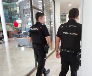 Agentes de la Polic&iacute;a Nacional.