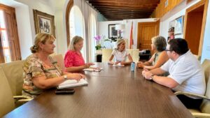Reuni&oacute;n del ayuntamiento Santa Eul&agrave;ria con la Asociaci&oacute;n Siesta