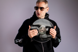 &Aacute;ngel Lumbreras productor de La m&uacute;sica no se toca