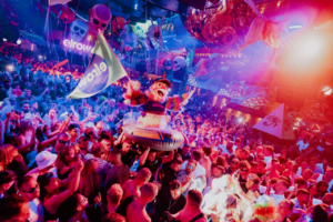As&iacute; se viven las fiestas del elrow (Ph Web elrow.com)